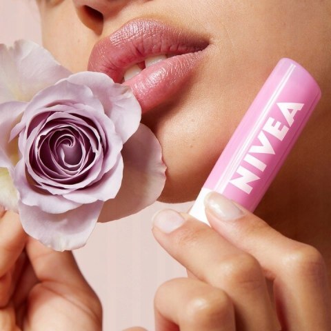 NIVEA Pomadka ochronna do ust Soft Rose