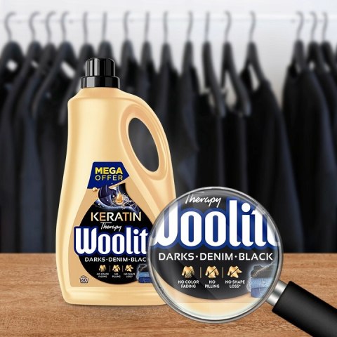 Woolite Dark płyn do prania do czarnych ubrań z keratyną 3,6 L/ 60 prań