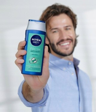 NIVEA Szampon do włosów przetłuszczających się dla mężczyzn 400ml